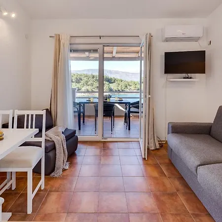 Habek Apartment Vrboska